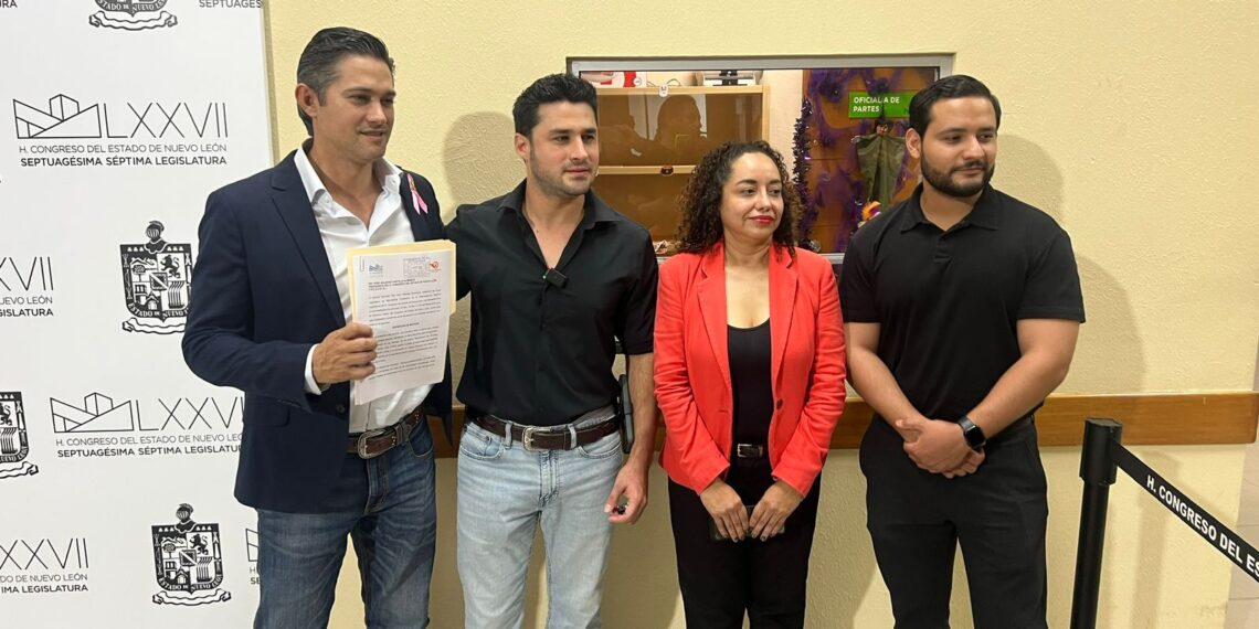 Glen Alan Villarreal exige atención a poste en riesgo en Las Puentes