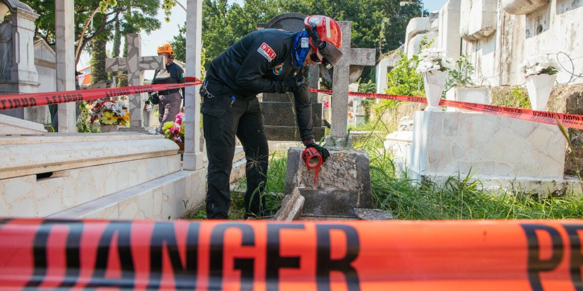 Guadalupe llama a propietarios a mantener tumbas en buen estado