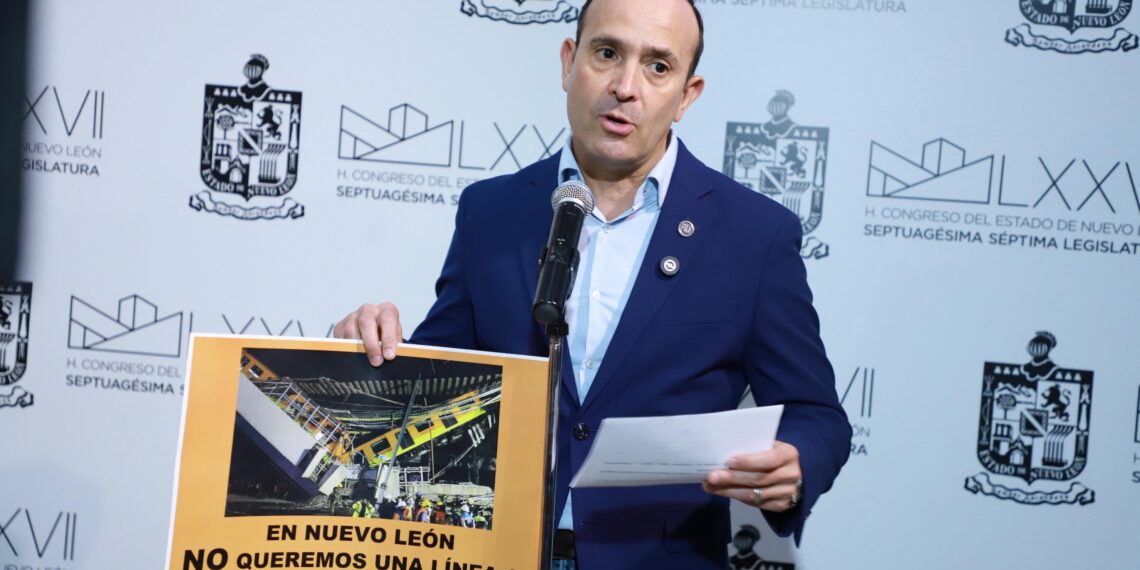 Carlos de la Fuente alerta sobre posible riesgo estructural en el monorriel