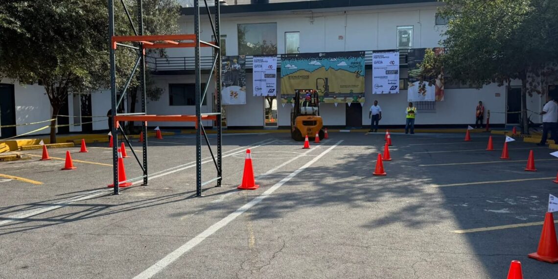 “Arremonta 2025” fortalece habilidades de montacarguistas en NL