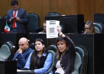 Diputados del PAN piden la renuncia de Hernán Villarreal por fallas en movilidad