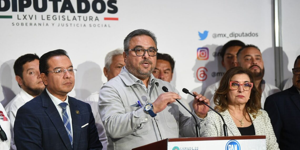 Víctor Pérez avala ley en materia de extorsión