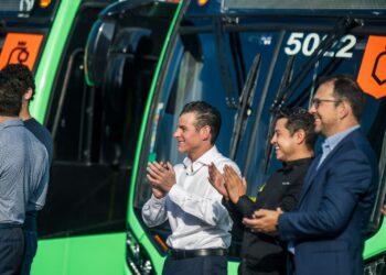 Mike Flores: estamos por llegar a la meta de 4 mil camiones