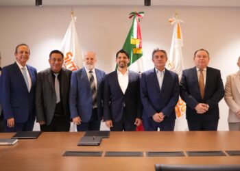 SNTE : Sostienen encuentro con Secretario de Educación