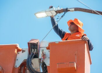 Guadalupe: Modernizan alumbrado público