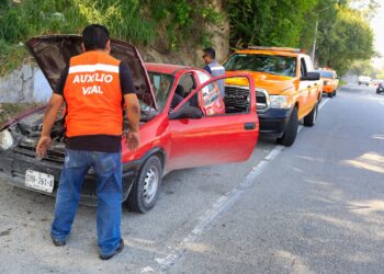 Guadalupe brinda auxilio vial a más de 300 automovilistas