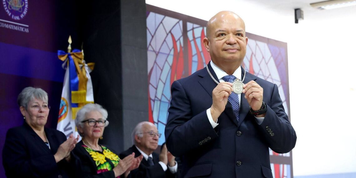 UANL: José Apolinar Loyola, nuevo director de la FCFM