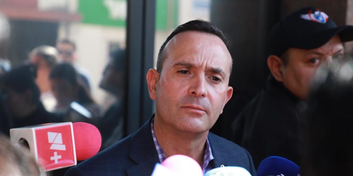 Carlos de la Fuente: “Exagerada la nueva deuda solicitada por el Gobernador”