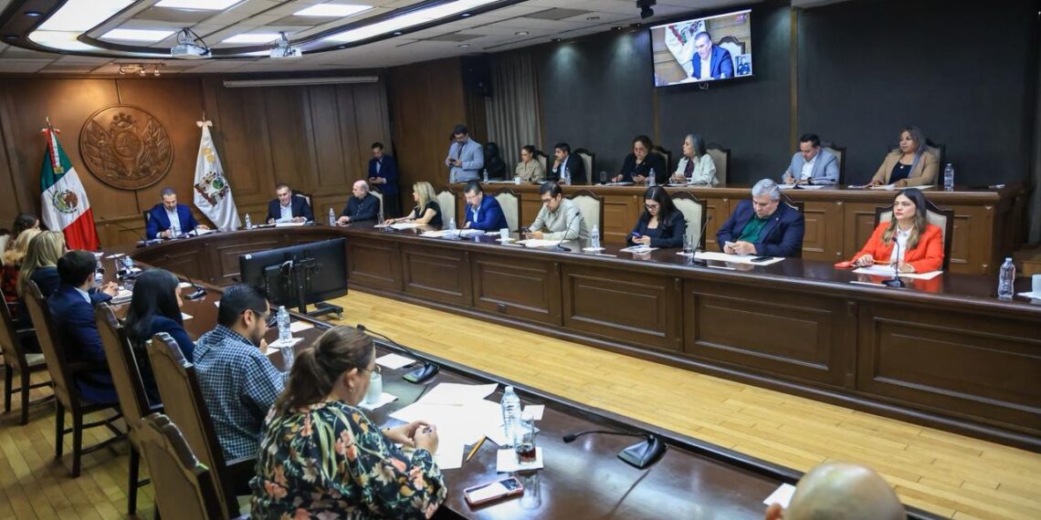 Cabildo Regio define a los ganadores de la Medalla al Mérito Médico 2025