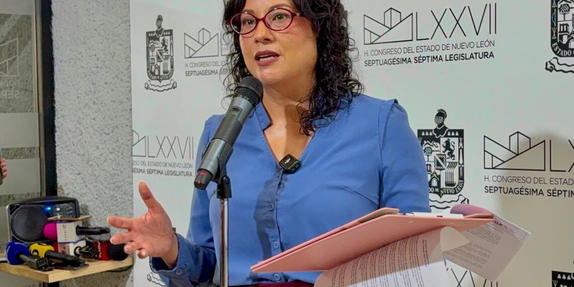 Grecia Benavides propone que centros de datos usen solo agua tratada en NL