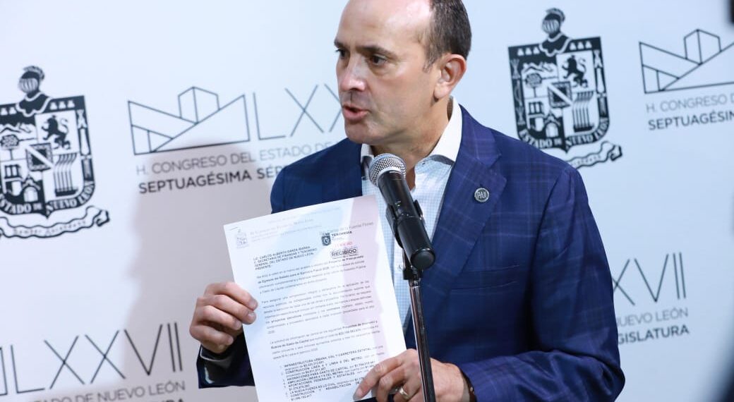 Carlos de la Fuente solicita información detallada del Presupuesto 2026