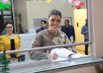 Claudia Caballero propone transparentar convenios de seguros de gastos médicos