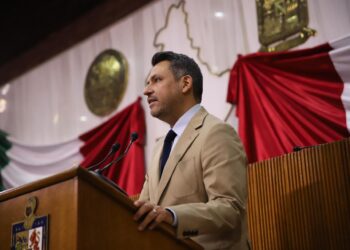 Tomás Montoya impulsa incentivos para cuidadoras de NNA con discapacidad