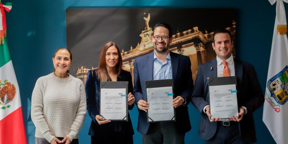 NL y Uber Eats impulsan digitalización de restaurantes rumbo al Mundial 2026