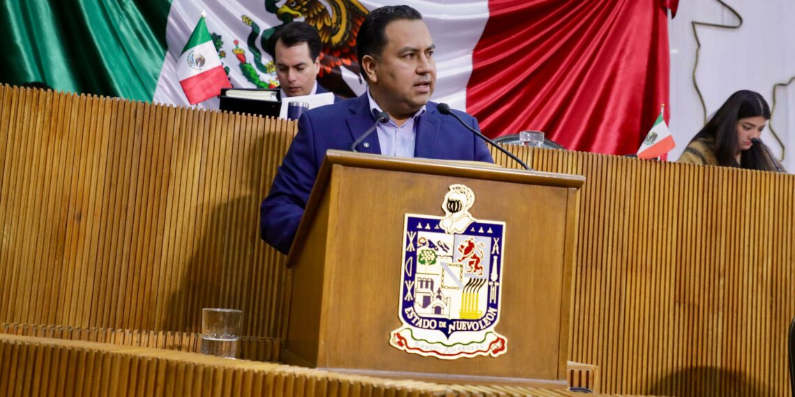 José Manuel Valdez pide recursos para reparar alumbrado en escuelas y espacios públicos