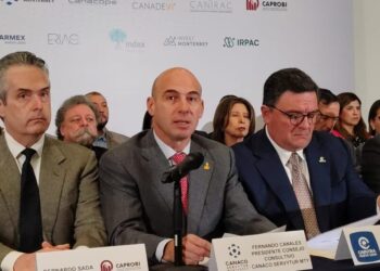 Empresariado de NL rechaza alza al ISN y alerta golpe a la competitividad