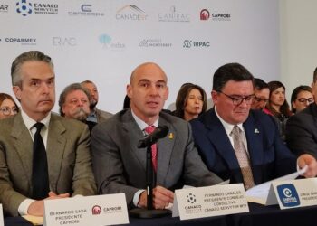 Empresariado rechazan alza de impuestos y advierte riesgo para la competitividad