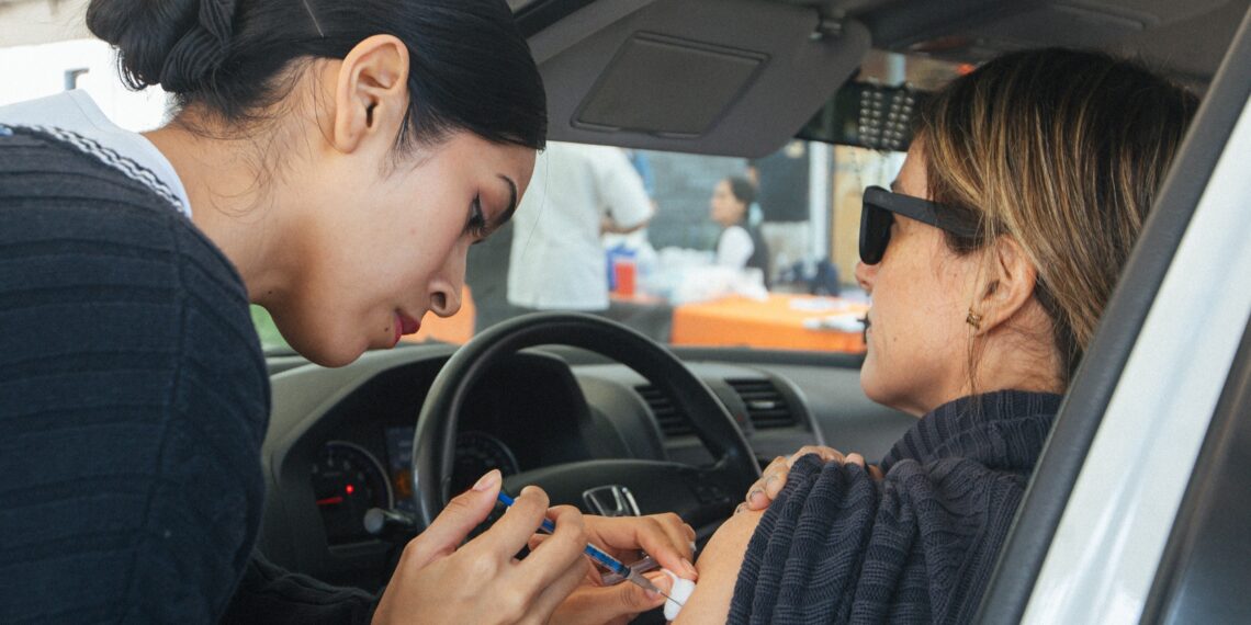 Guadalupe refuerza campaña de vacunación por temporada invernal