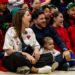 Mariana y Samuel celebran posada navideña con niñas y niños de Capullos Renace
