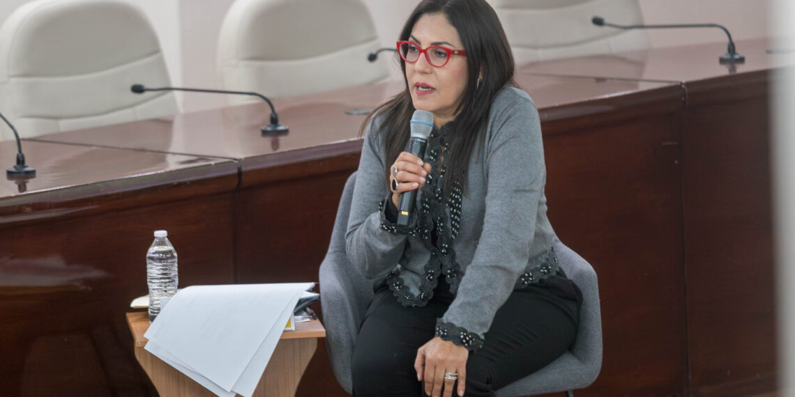 Consejera del INE expone avances y retos de la paridad en gubernaturas