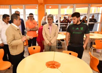 Samuel García entrega infraestructura de nueva generación educativa en Pesquería