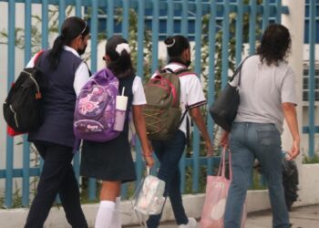 Clases continúan en Nuevo León pese al frente frío 27
