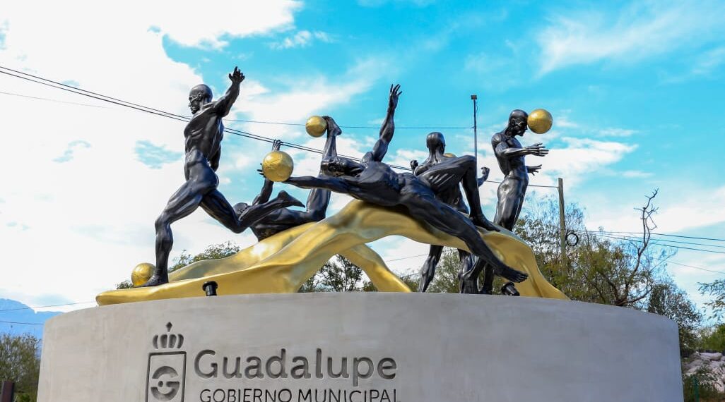 Inauguran en Guadalupe la escultura mundialista “Pasión Mundial”