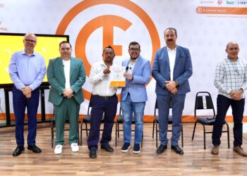 Gobierno estatal certifica a conductores de transporte público