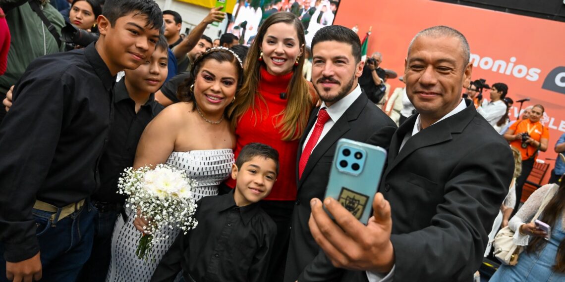 Samuel García y Mariana Rodríguez son testigos de matrimonios colectivos