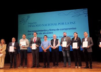 Escobedo recibe reconocimiento a nivel nacional