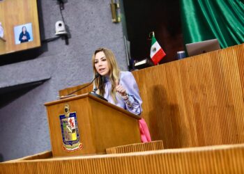 Perla Villarreal propone diálogo por Ley de Educación Emocional