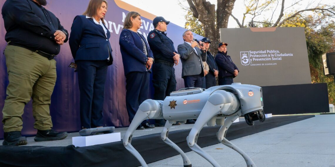 Guadalupe incorpora perros robot a su estrategia de seguridad