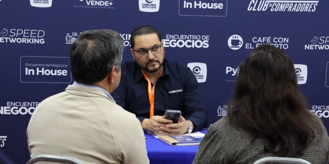 CAINTRA impulsa vinculación industrial en Expo Manufactura 2026