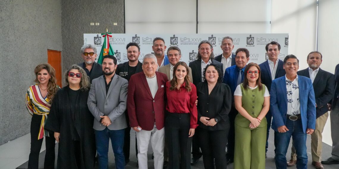 Lorena de la Garza apoya derechos de autor de compositores