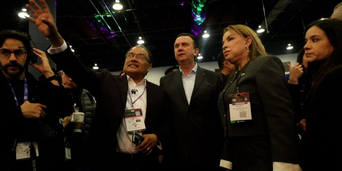 Escobedo proyecta su modelo de innovación en foro internacional