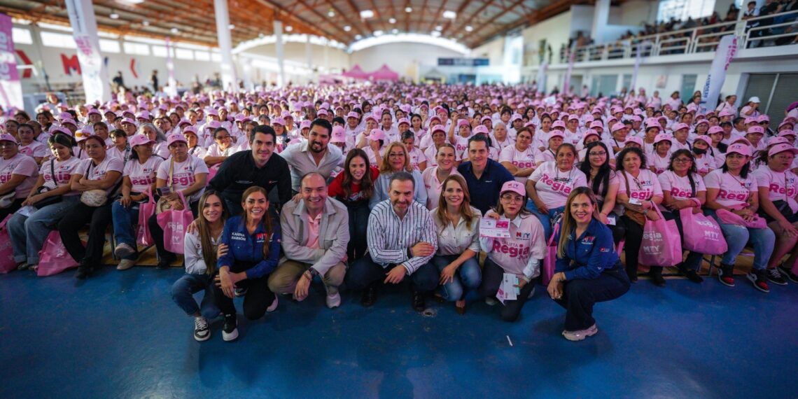 Beneficia Monterrey a 1,500 mujeres con Tarjeta Regia Plus