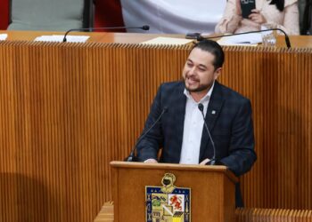 Congreso aprueba solicitar auditoría a Jesús Nava por adeudo a proveedor