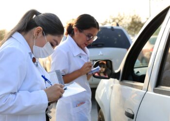 Realizan vacunación masiva en Estadio BBVA