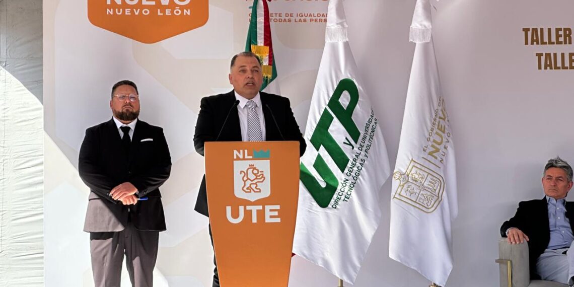 Universidad Tecnológica de Escobedo conecta a estudiantes con 5 mil vacantes