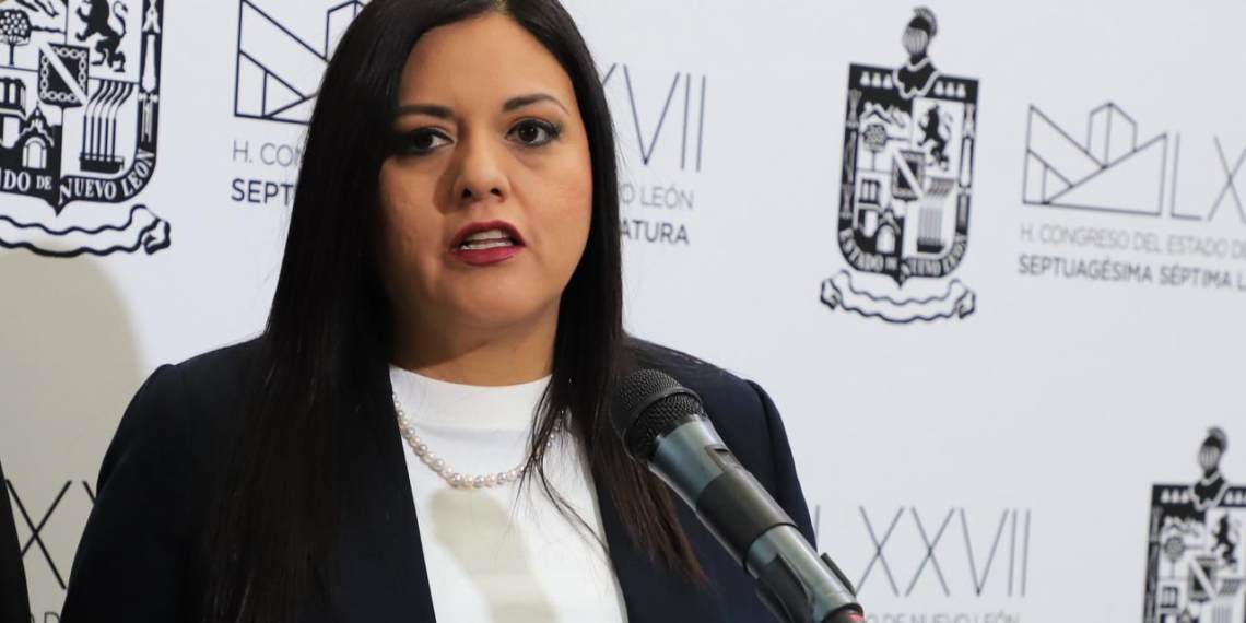 Itzel Castillo busca endurecer sanciones a deudores alimentarios en NL