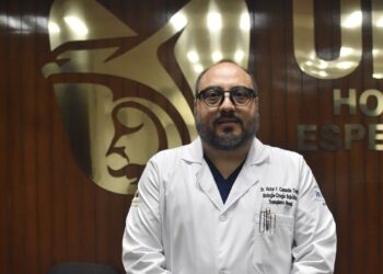 Especialistas del IMSS retiran tumor que se extendía del riñón al corazón