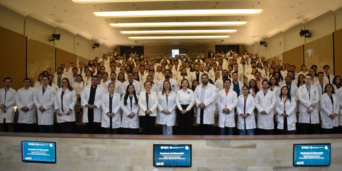 IMSS Nuevo León contrata a 399 especialistas para fortalecer atención médica