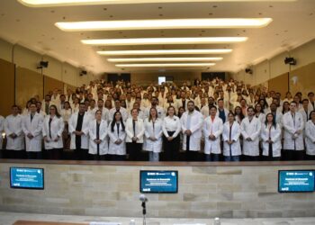 IMSS Nuevo León contrata a 399 especialistas para fortalecer atención médica