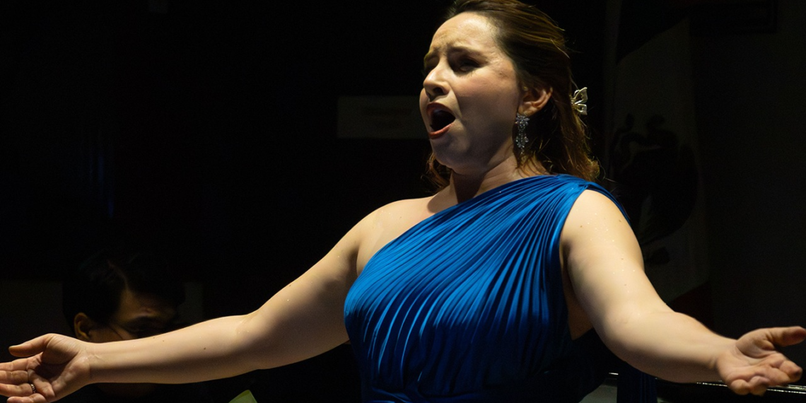 Priscilla Portales y Aarón Abinadi deslumbran en la Casa de la Cultura de Nuevo León