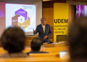 Mijes presenta en UDEM modelo de reconstrucción del tejido social