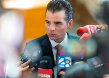 Miguel Flores acusa que alcalde de Monterrey prioriza elecciones sobre su gestión