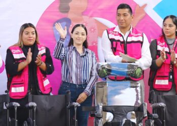 Movilidad Digna del DIF García beneficia a adultos mayores con apoyos funcionales