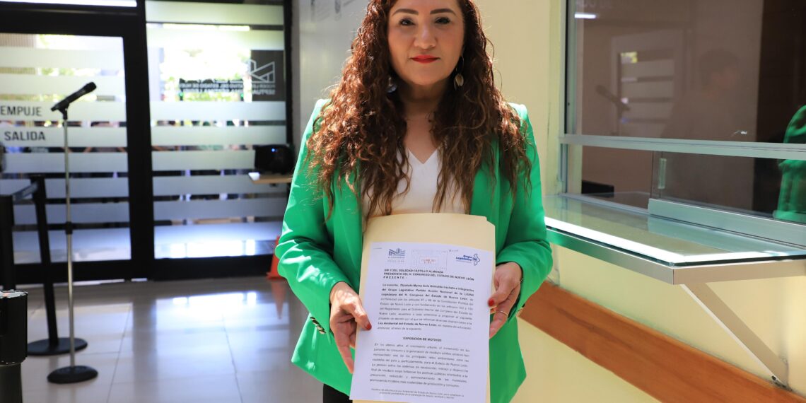 Myrna Grimaldo propone hacer obligatorias campañas de reciclaje en Nuevo León