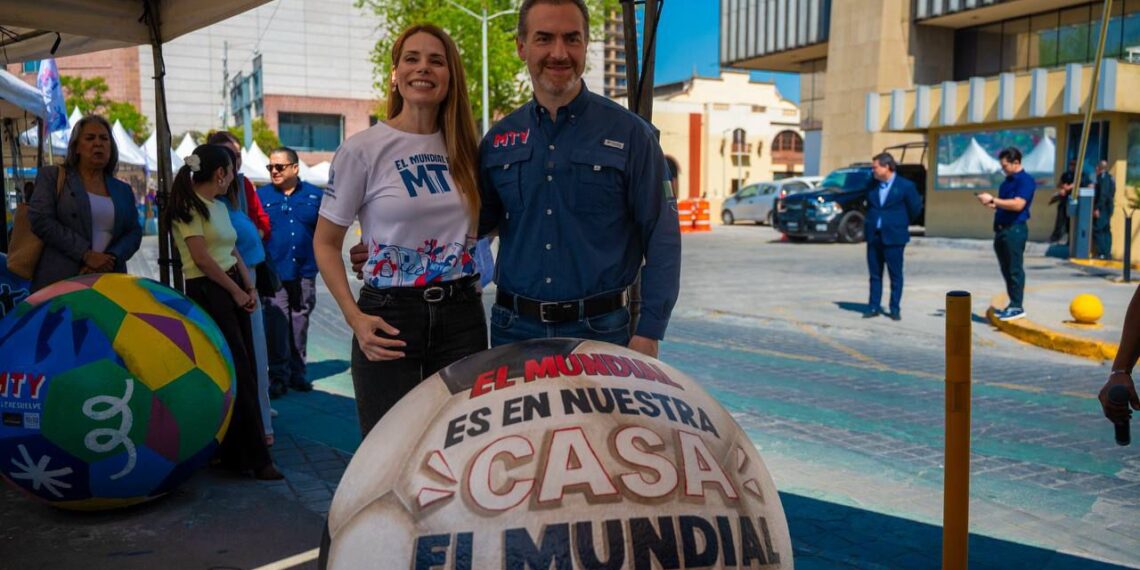 Monterrey inaugura “Balones con Arte Regio” en el Centro