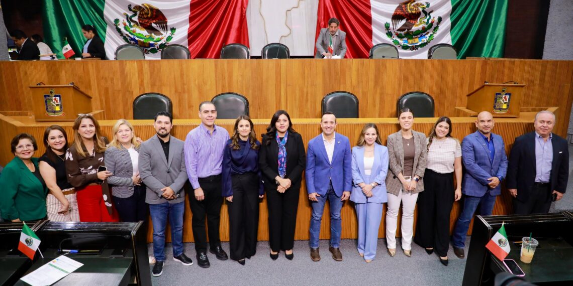 Bloquean MC y Morena avance del Presupuesto estatal 2026 en Nuevo León